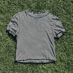 Forever 21 Black and White Striped Short Sleeve Top